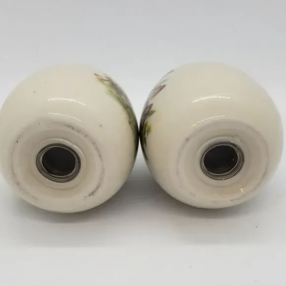 Floral Rabbit Ceramic Easter Salt & Pepper Shaker Set - Picture 8 of 8